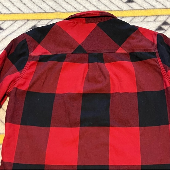 Carhartt women’s fleece lined flannel button down shirt - Picture 16 of 16